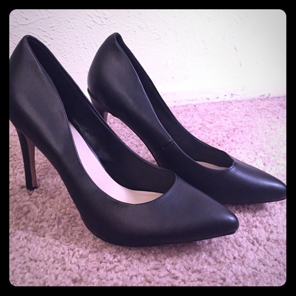 Matte black heels! Perfect condition! - Picture 3 of 3