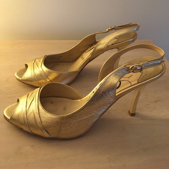 J Renee Mechele Gold Metallic heels - Picture 2 of 4