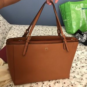 Tory Burch 💯✔️