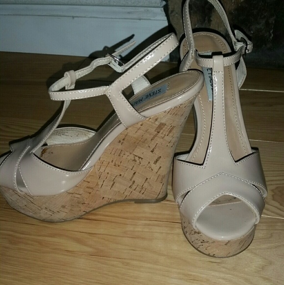 Steve Madden wedges - only worn 3 times - Picture 2 of 2