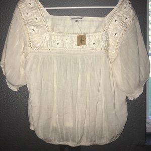 Cream/White NWT American Eagle Peasant Top