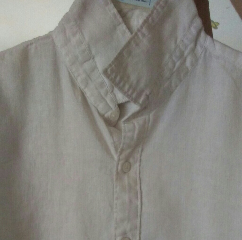 Perry ellis buttonup - Picture 2 of 4