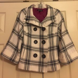 Quarter sleeve jacket