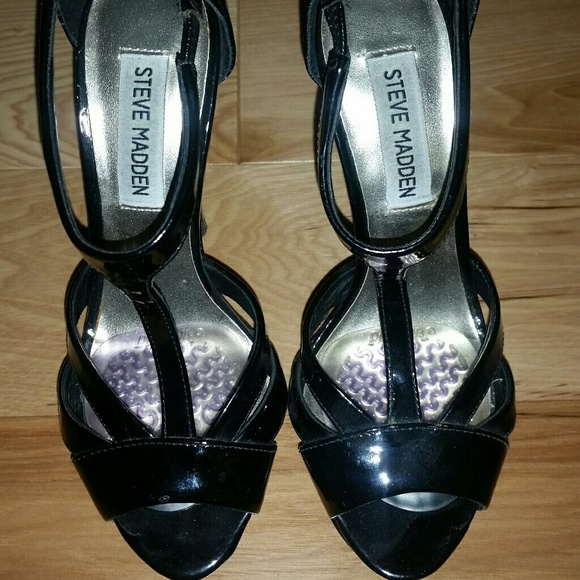 Steve Madden - patent leather 4" stilettos - Picture 1 of 2