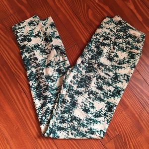 Lularoe brand new Os leggings