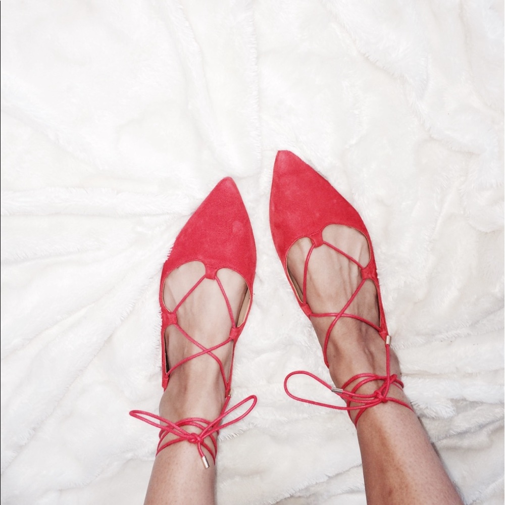 Perfect lace up red flat