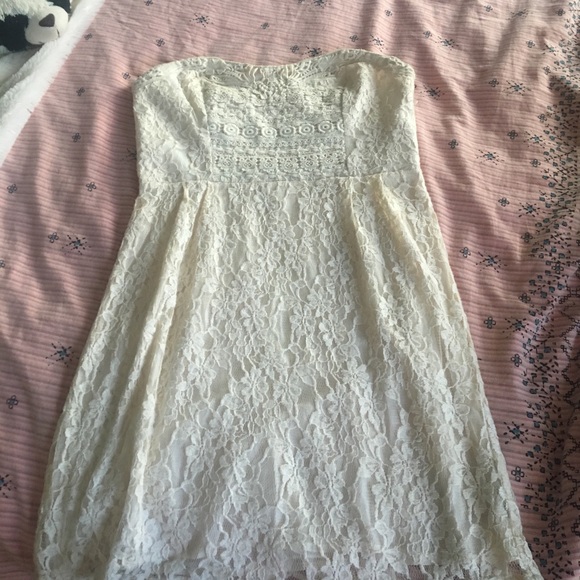 Free People Dresses & Skirts - Lace Free People dress, size 8
