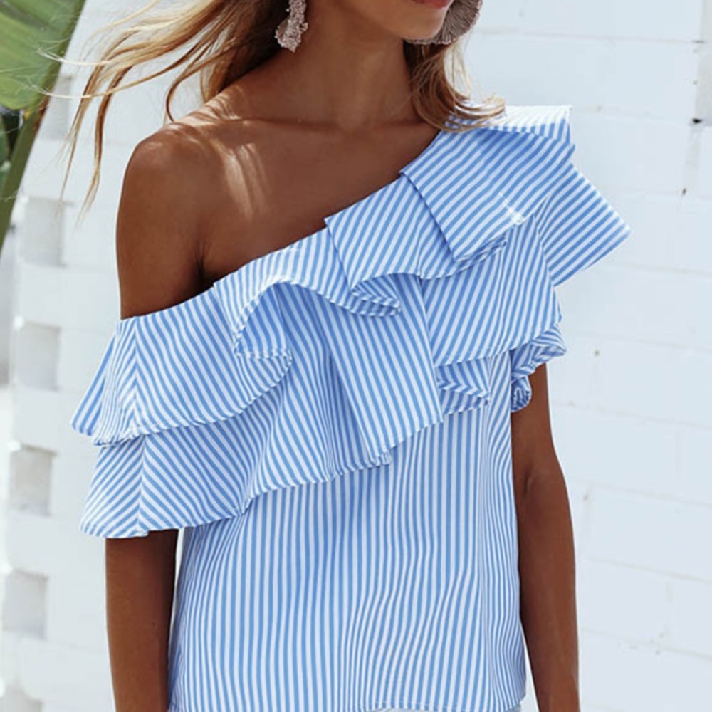 🌼 Styling ruffled off the shoulder top blouse