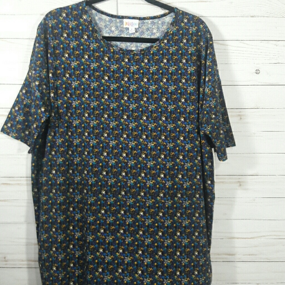 NWT L LuLaRoe Irma Tunic Shirt