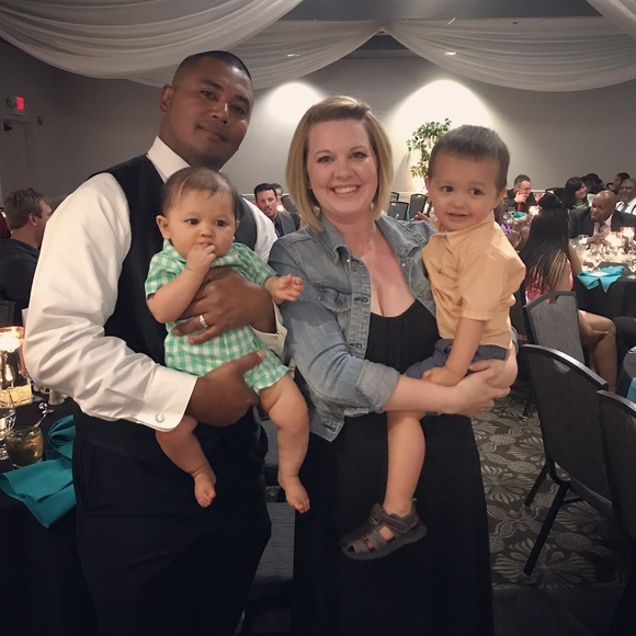 Meet your Posher, Sierra - Picture 1 of 1