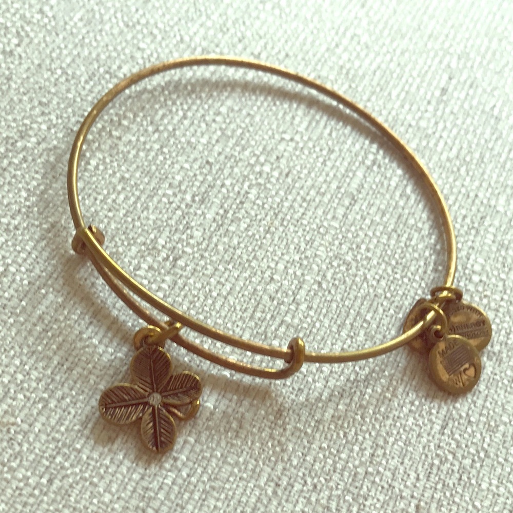 PRICE DROP*** Alex And Ani Four Leaf Clover Bangle