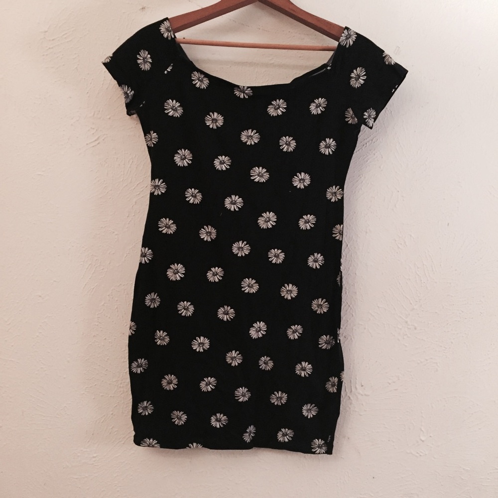 Black floral body con dress!