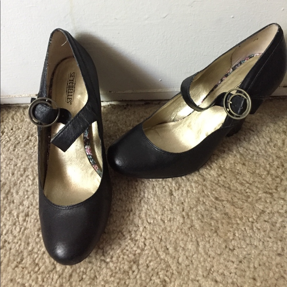 Cute Seychelles Mary Jane heels 7.5