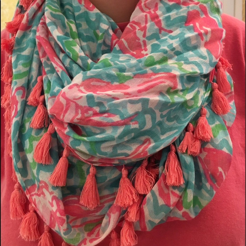 Lilly Pulitzer infinity scarf "Lobatah Roll"