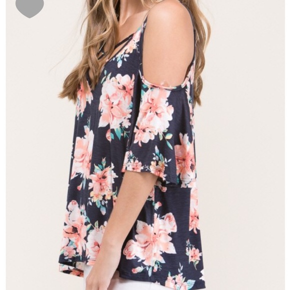 💕HOST PICK! Floral cold shoulder strap top - Picture 3 of 4