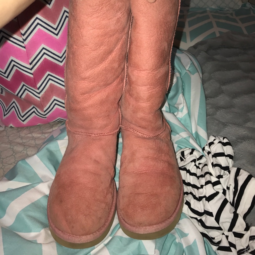 women's pink uggs
