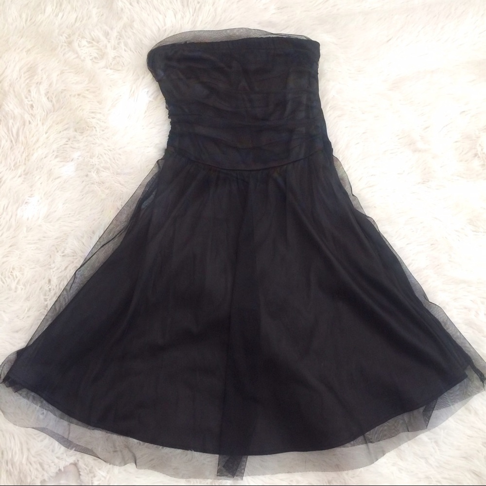 ✨PROM ✨ Black Strapless Tulle Mini Dress