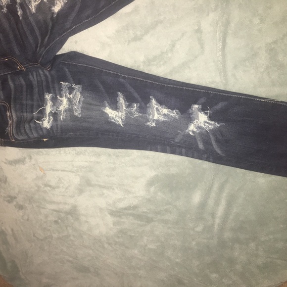 american eagle distressed jeans - Picture 2 of 5