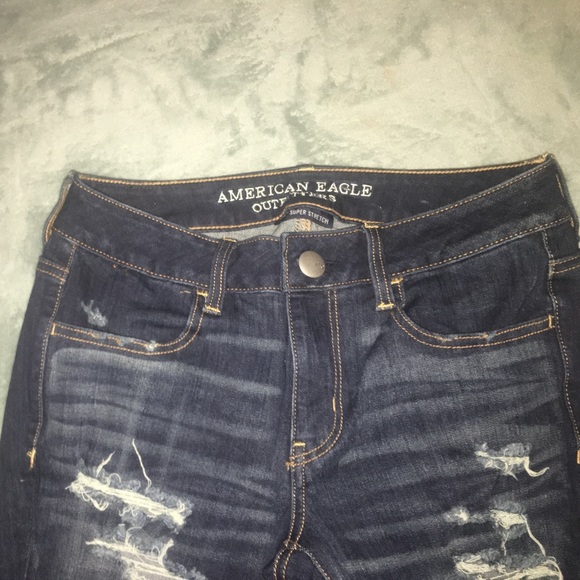 american eagle distressed jeans - Picture 4 of 5