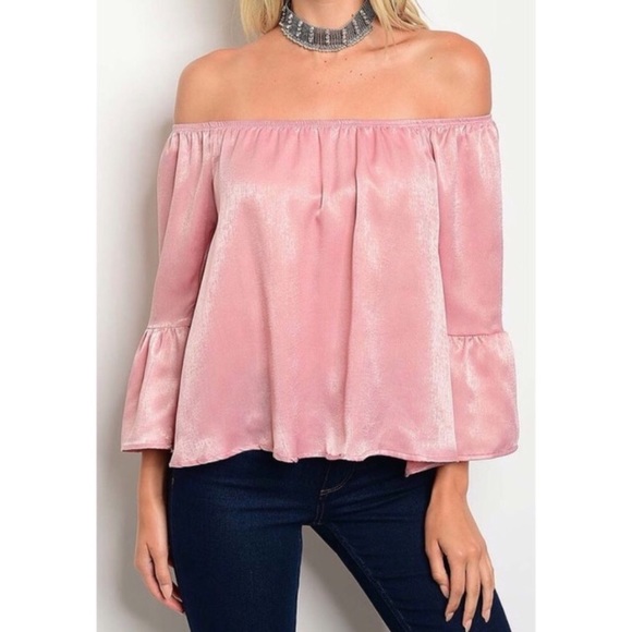 The Chic Petunia off the shoulder blouse S m L - Picture 2 of 6