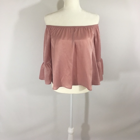 The Chic Petunia off the shoulder blouse S m L - Picture 5 of 6