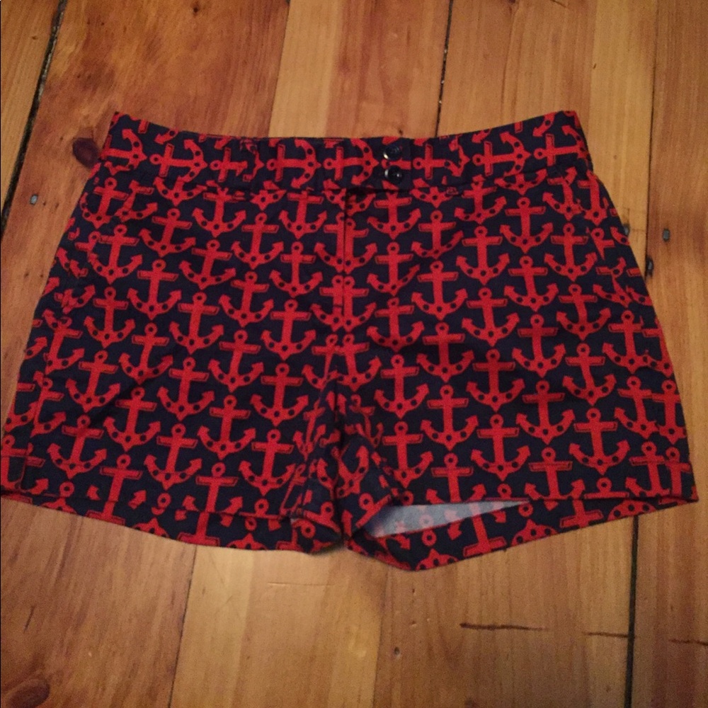 Preppy anchor Vineyard Vines shorts