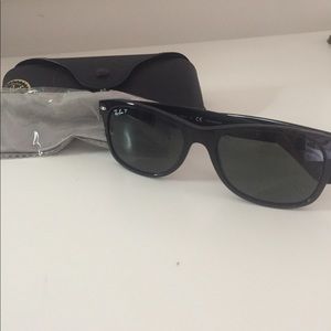 NWT Ray Ban NewWayfarer black polarized sunglasses