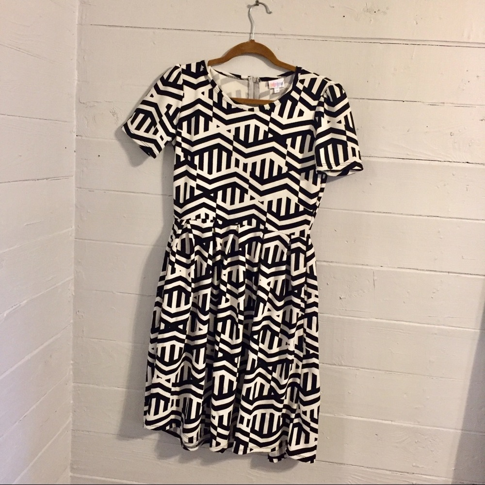 Lularoe Amelia Dress size medium