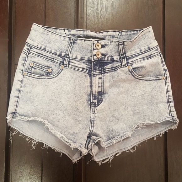 Ditressed Jean Shorts (stretchy) - Picture 1 of 2