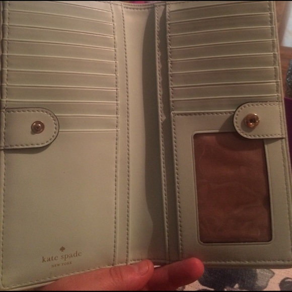 kate spade large wallet - Picture 3 of 4