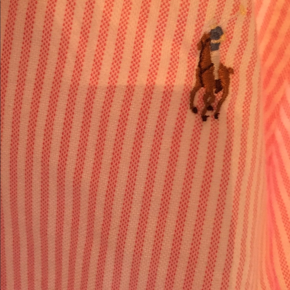 Button down - Picture 2 of 4