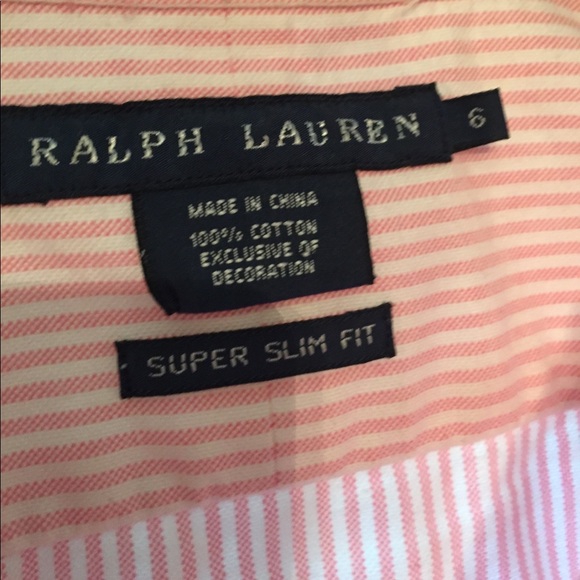 Button down - Picture 3 of 4