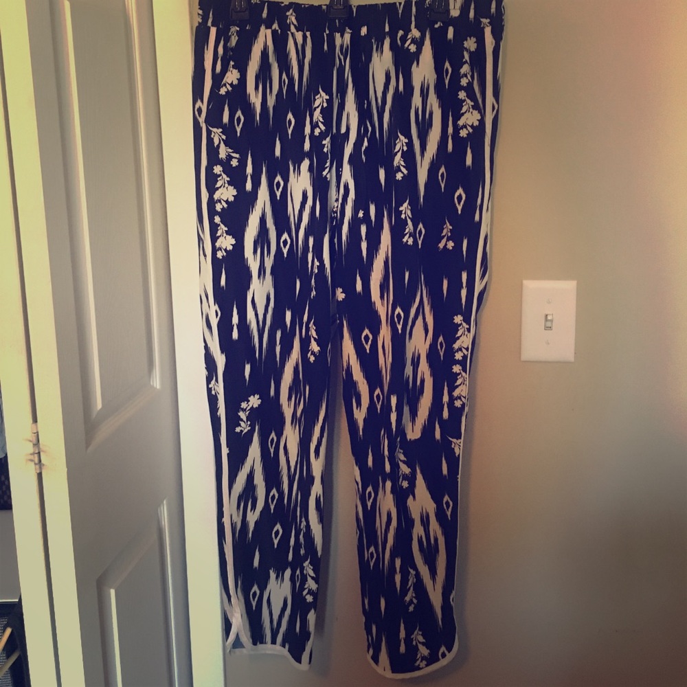 Cute blue and white pants - size large