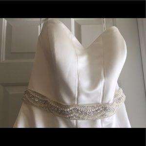 Wedding dress size 16-never worn
