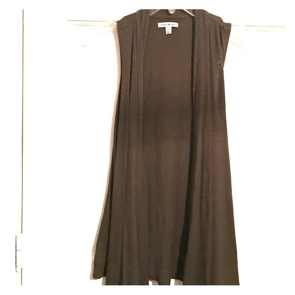 Sleeveless cardigan