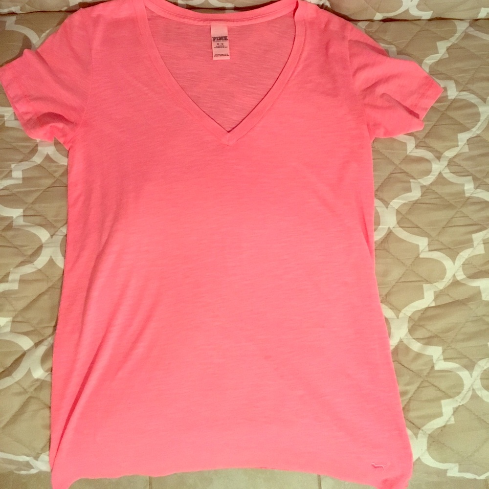 PINK V-neck Pink Tee. Size M!