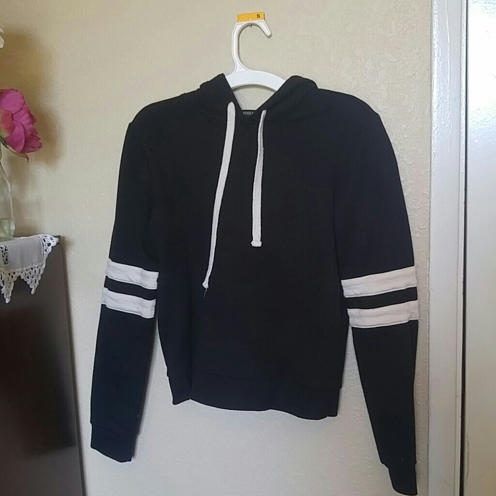 Varsity Cropped Hoodie