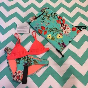 AUTHENTIC TRIANGL BIKINI- Paloma Arianca