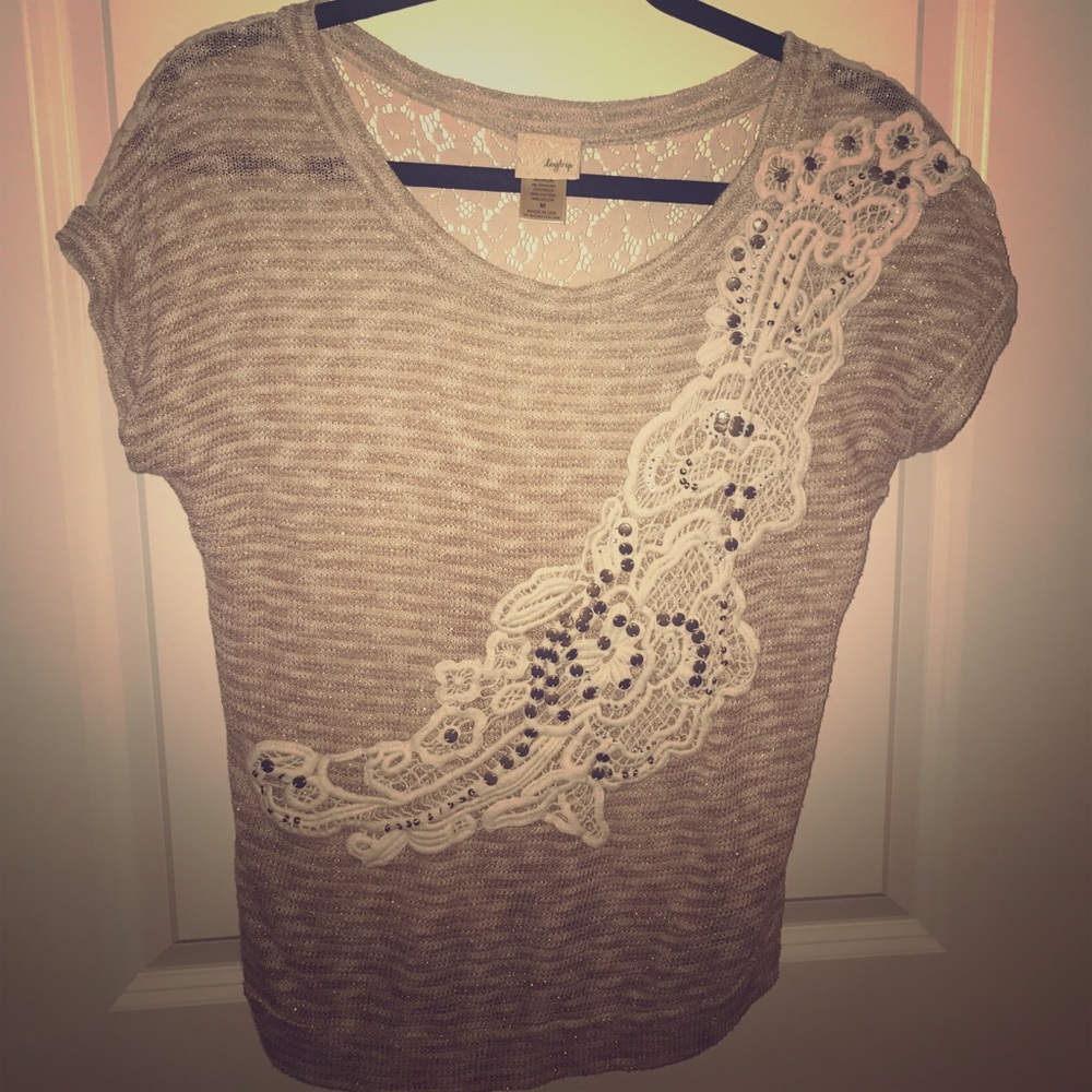 Short sleeved blouse