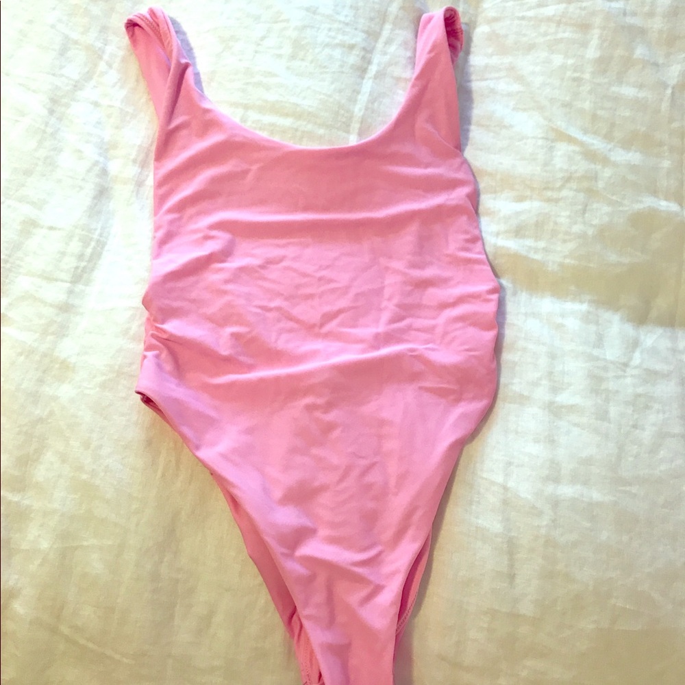 Scoop back pink one piece aerie swimsuit