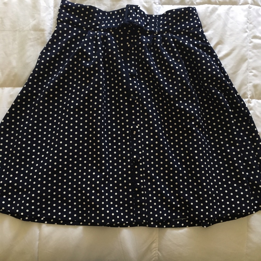 Navy Polka Dot Skirt ⚪️🔵