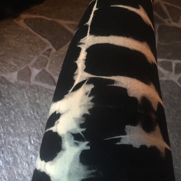 Leggings - Picture 2 of 3