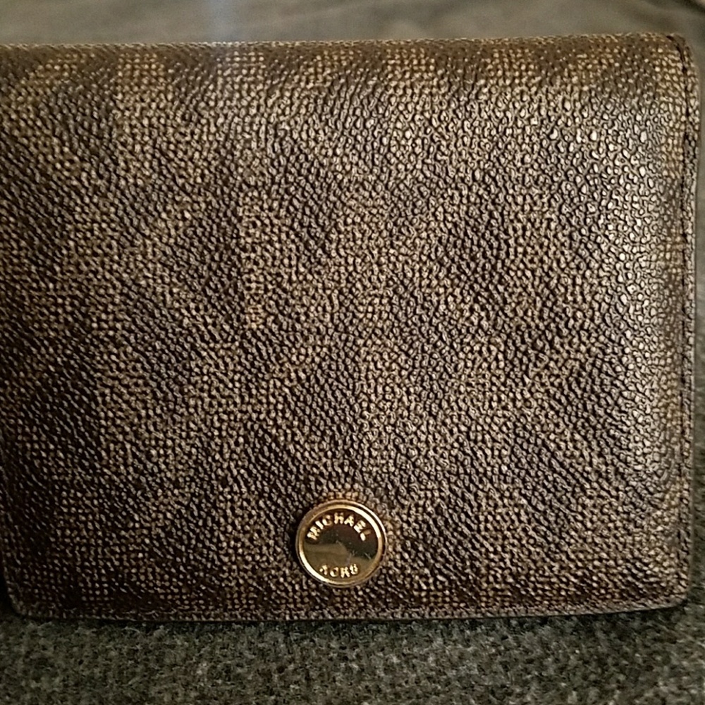 AUTH MK Wallet