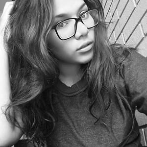 Meet your Posher, Vee