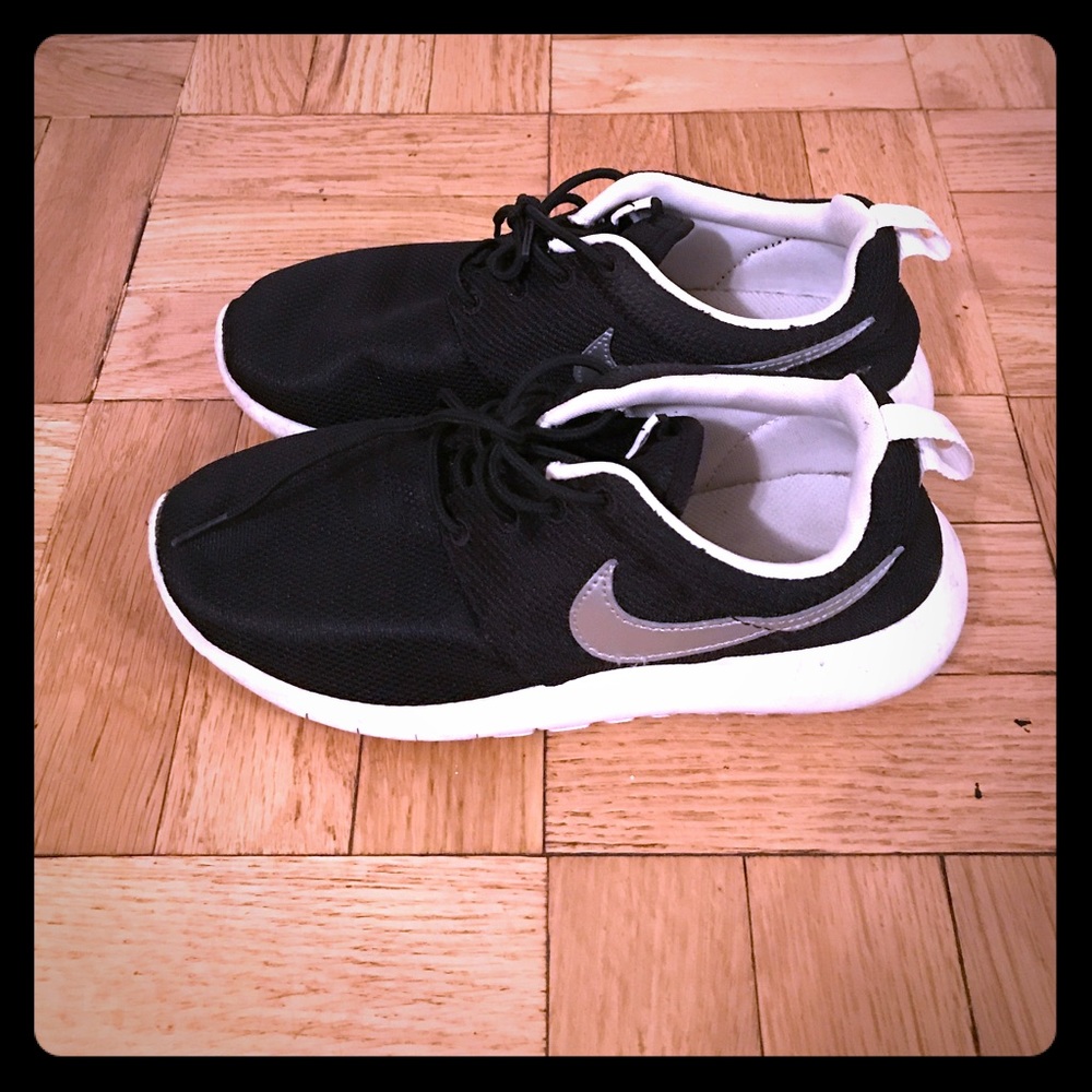 Nike Roshe shoes