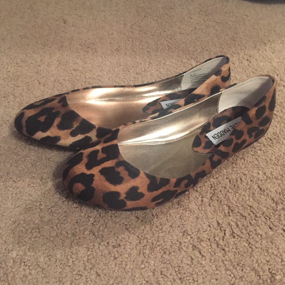 Steve Madden leopard print flats 6.5