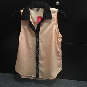 peach sleeveless dress top