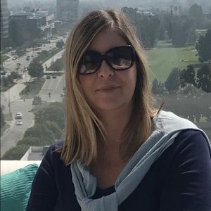 Meet your Posher, Monique