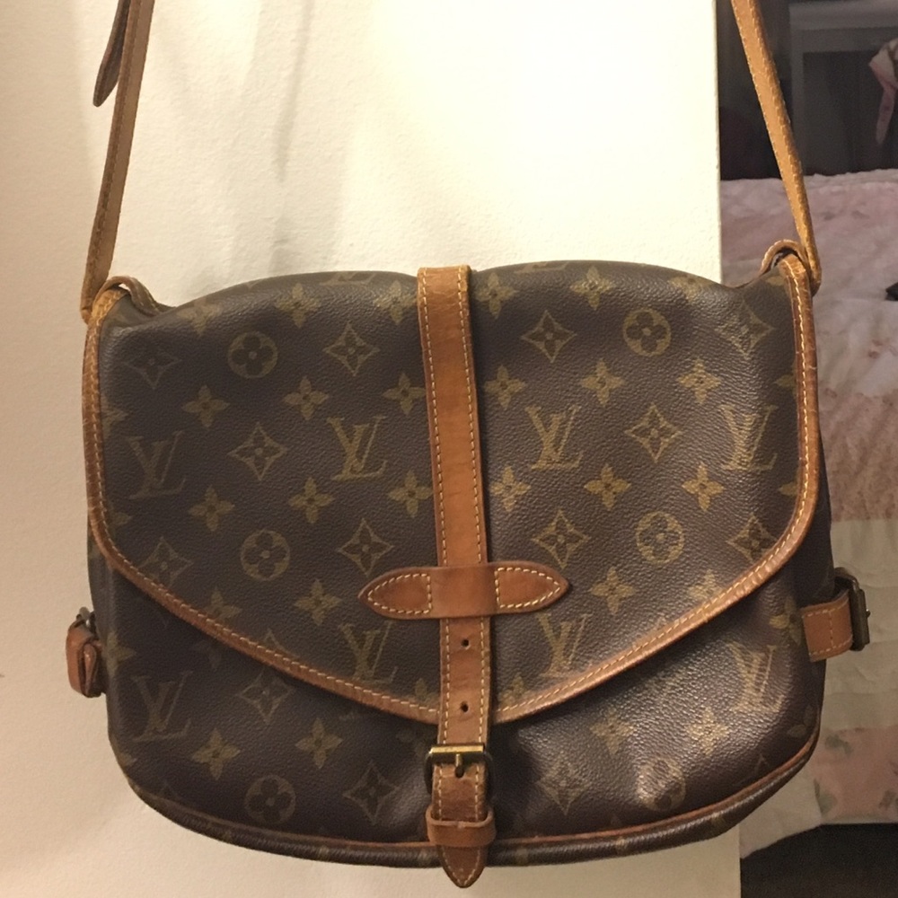Authentic Louis Vuitton Saumur Cross-body 30