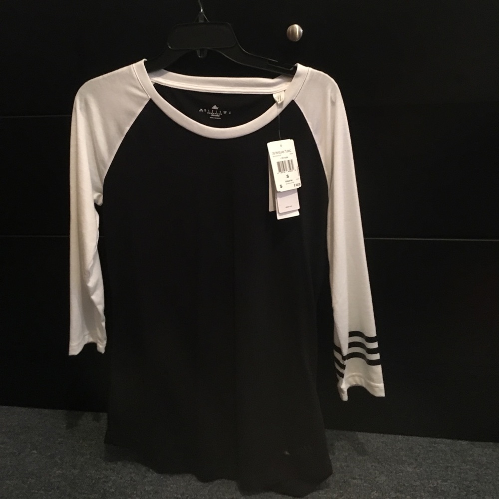 quarter sleeve top